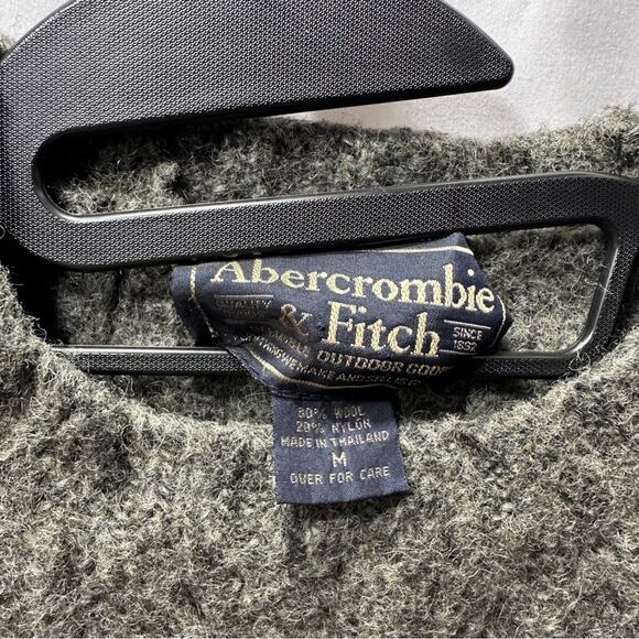 SALE!!! Abercrombie & Fitch Vintage Sweater Wool Cable Knit Dark Academia Size M - Picture 4 of 9